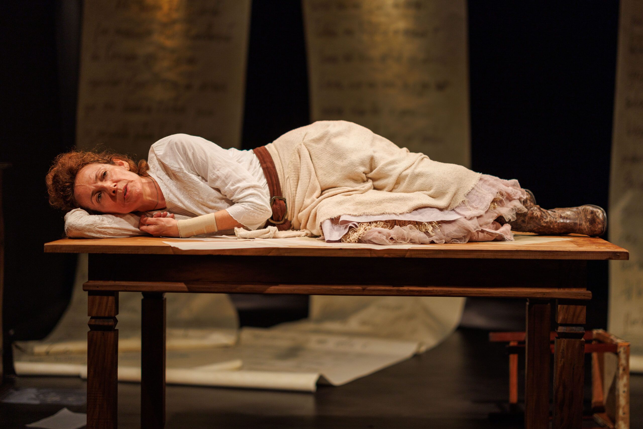 A peça Isabel das Santas Virgens e sua Carta à Rainha Louca estreia no Sesc Pinheiros em agosto