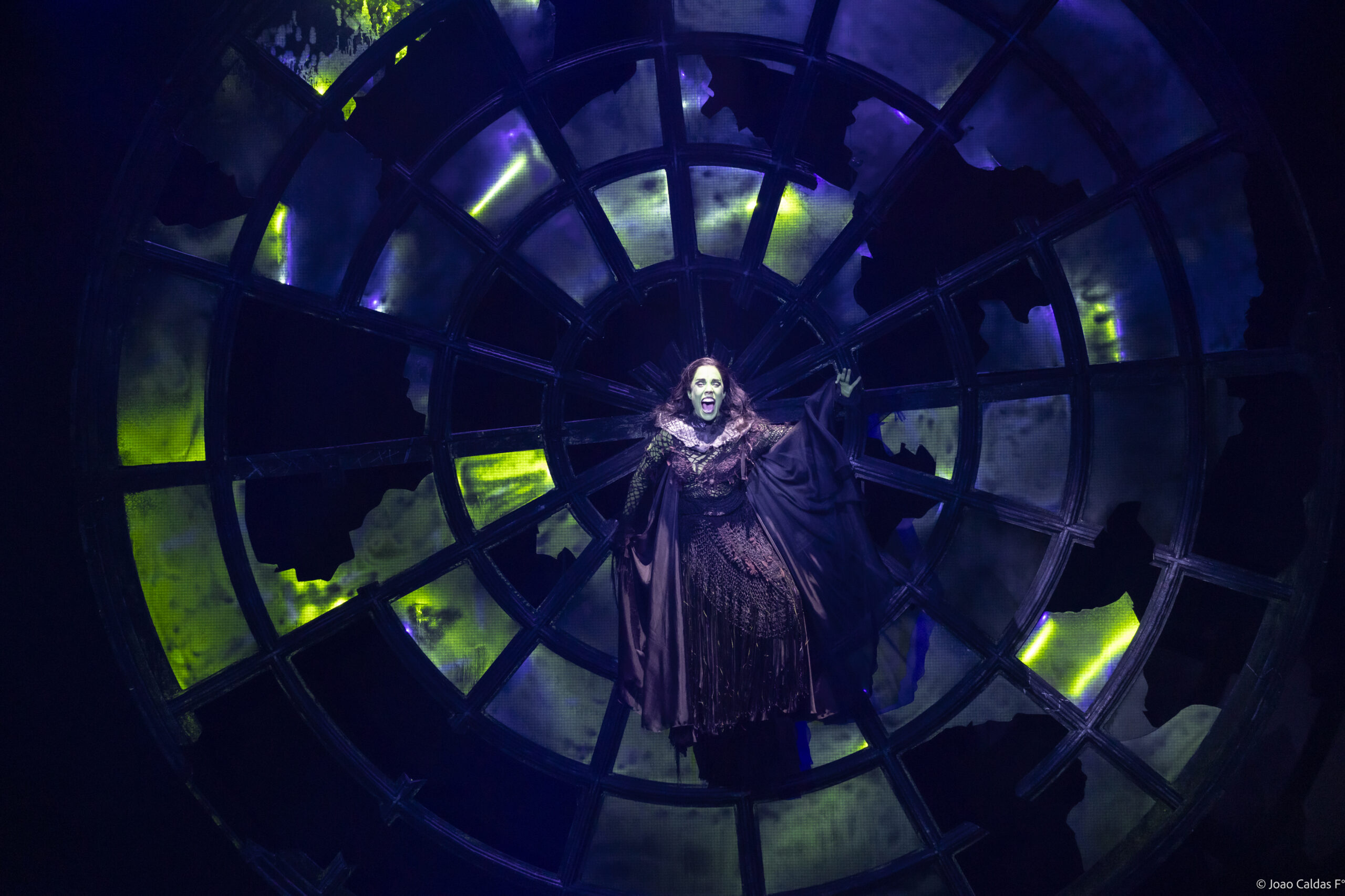 Wicked o maior fenômeno do teatro musical chega pela primeira vez ao Rio de Janeiro